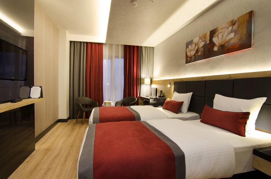 Ramada Encore By Wyndham Гебзе Екстериор снимка